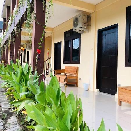 Calliandra Homestay Banyuwangi  Zewnętrze zdjęcie